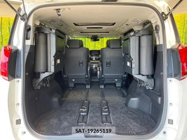 Toyota ALPHARD 2021-05 8072347-10