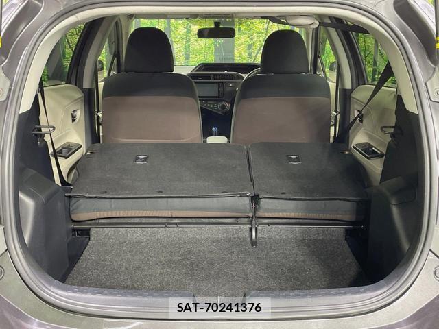 Toyota AQUA 2013-12 8071088-9