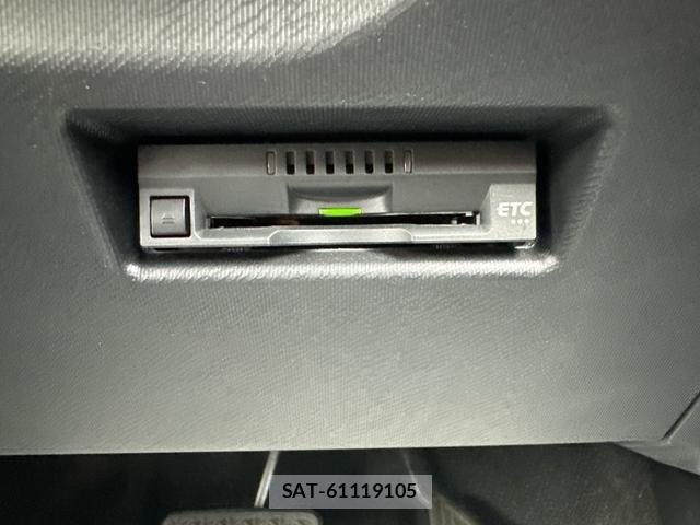 Toyota AQUA 2021-06 8071526-6