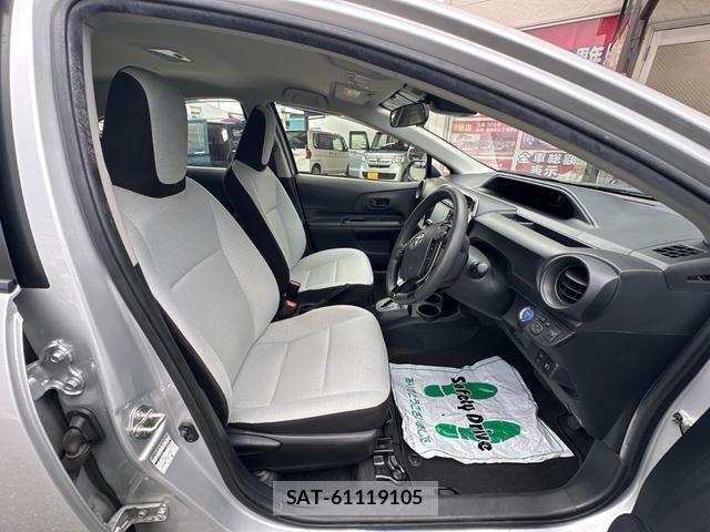 Toyota AQUA 2021-06 8071526-9
