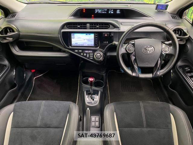 Toyota AQUA 2015-02 8071648-1