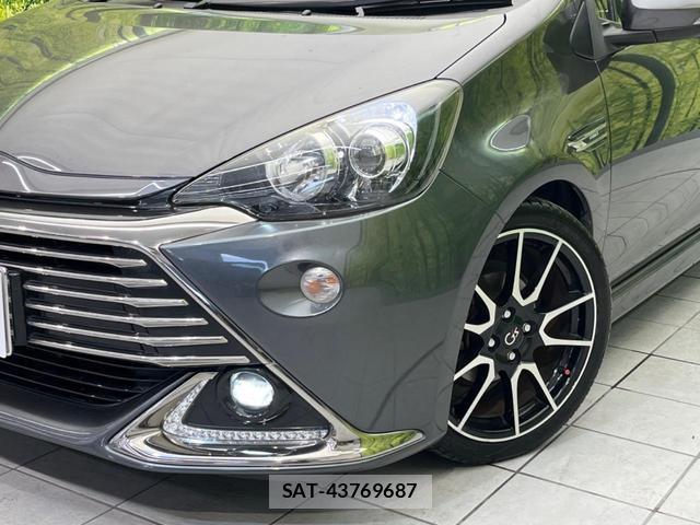 Toyota AQUA 2015-02 8071648-11