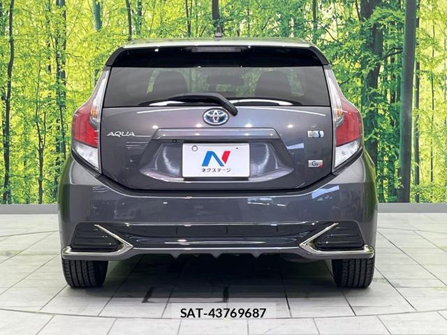 Toyota AQUA 2015-02 8071648-14