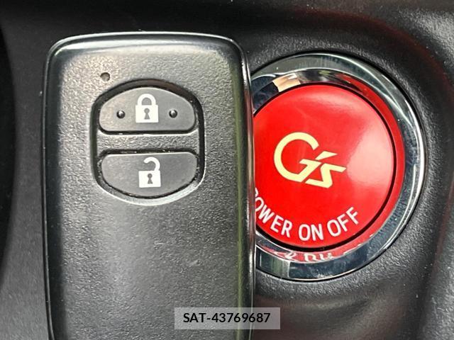 Toyota AQUA 2015-02 8071648-6