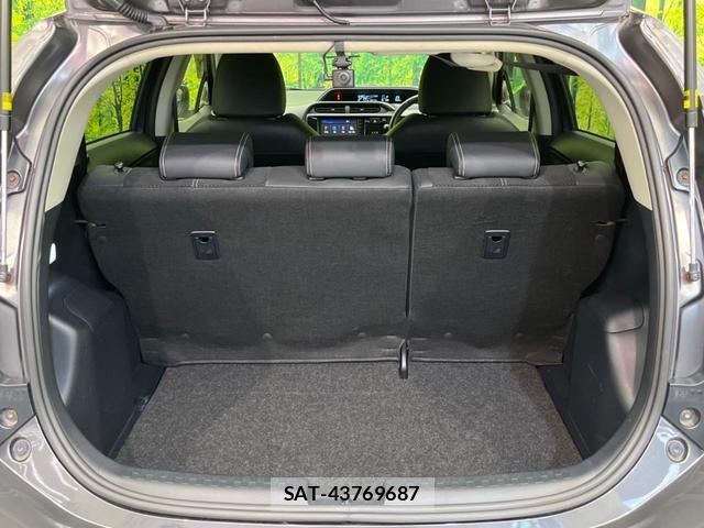Toyota AQUA 2015-02 8071648-9