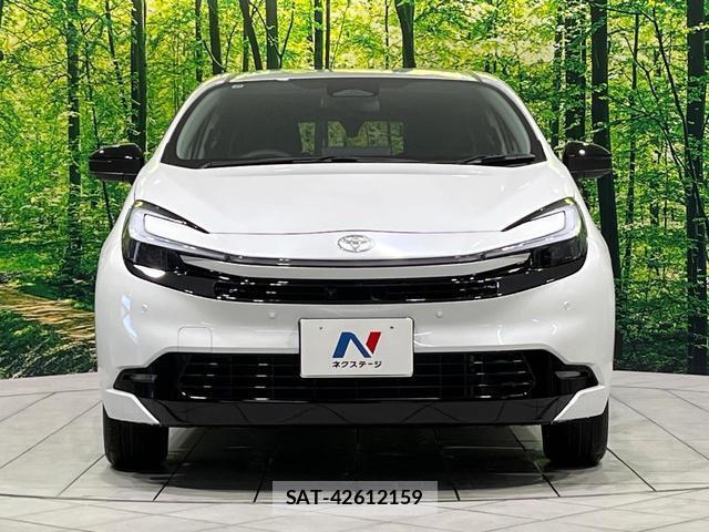 Toyota AQUA 2025-11 8072037-13