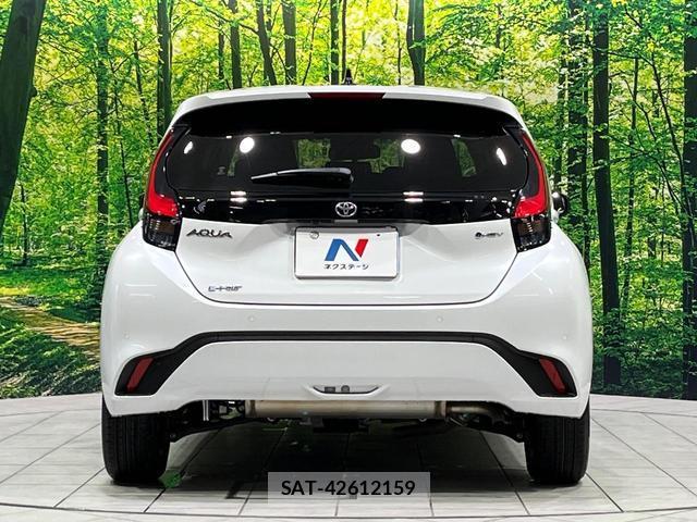Toyota AQUA 2025-11 8072037-14