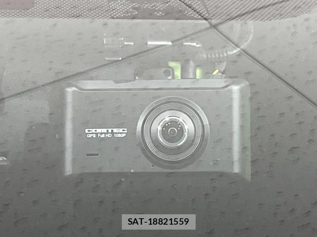 Toyota AQUA 2015-07 8072081-4