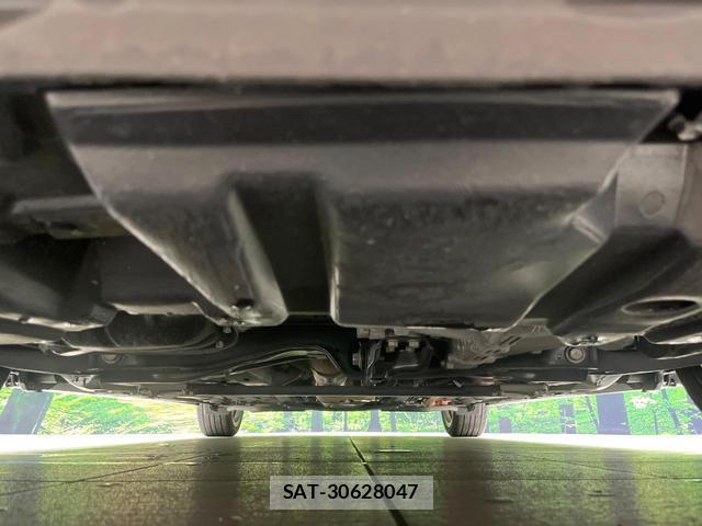 Toyota AQUA 2015-08 8072083-18