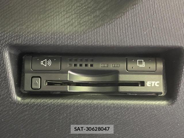 Toyota AQUA 2015-08 8072083-4