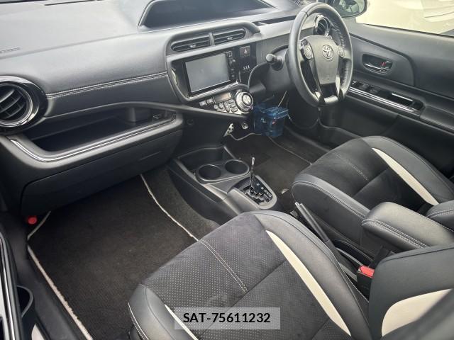 Toyota AQUA 2015-04 8072133-2