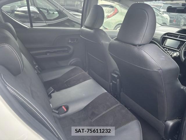 Toyota AQUA 2015-04 8072133-3