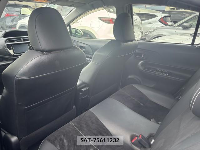 Toyota AQUA 2015-04 8072133-4