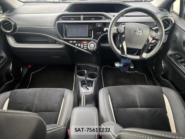 Toyota AQUA 2015-04 8072133-5
