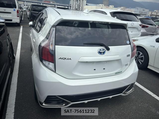 Toyota AQUA 2015-04 8072133-6
