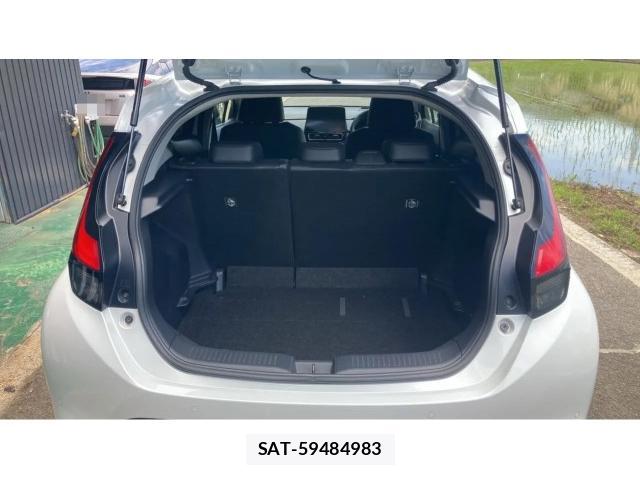 Toyota AQUA 2021-11 8072181-17