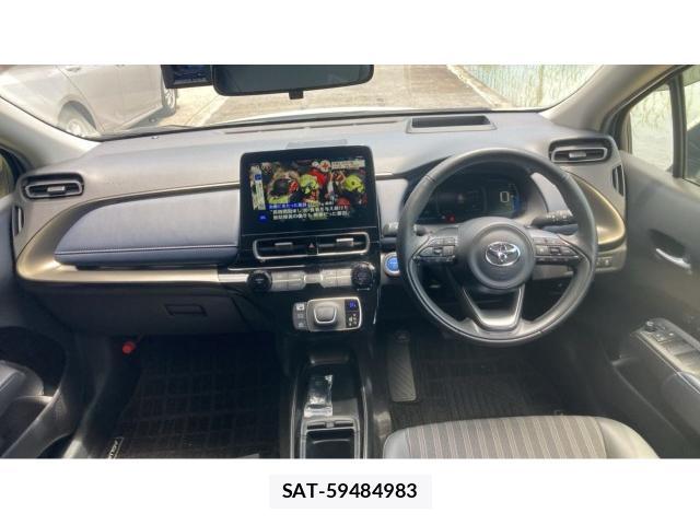 Toyota AQUA 2021-11 8072181-2