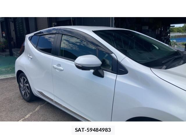 Toyota AQUA 2021-11 8072181-3