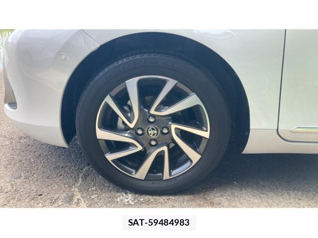 Toyota AQUA 2021-11 8072181-8