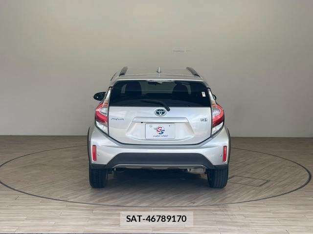 Toyota AQUA 2018-02 8072604-14