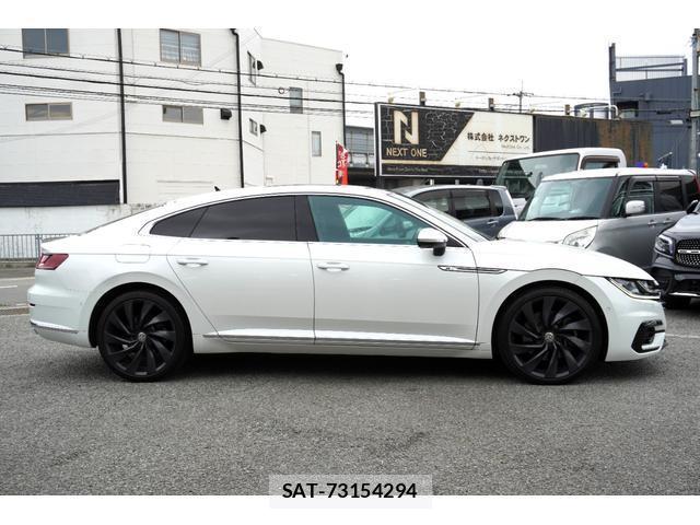 VolksWagen ARTEON 2018-05 8071916-2
