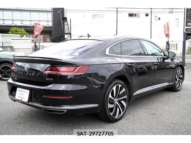 VolksWagen ARTEON 2018-04 8071918-1