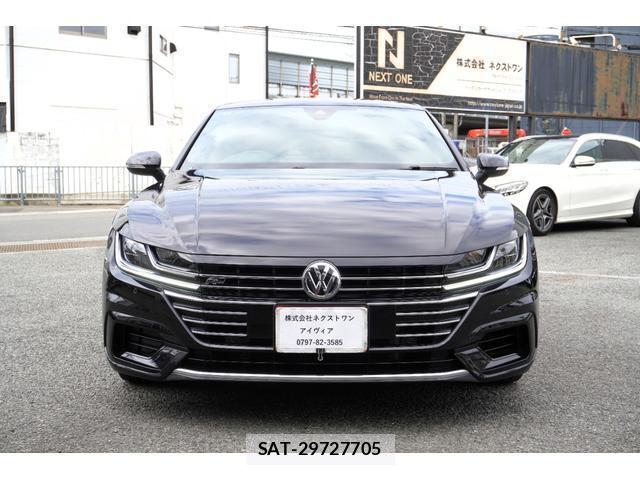 VolksWagen ARTEON 2018-04 8071918-4