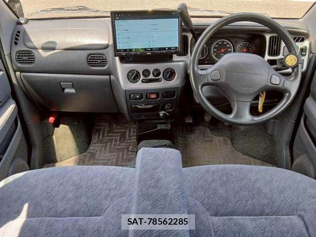 Daihatsu ATRAI WAGON 2003-11 8070989-10