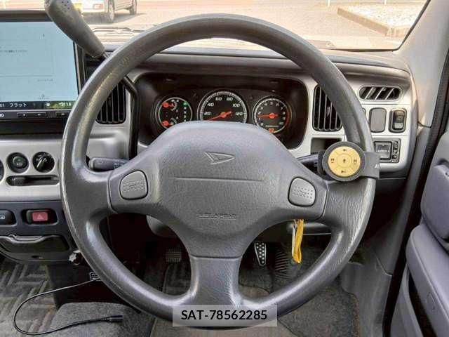 Daihatsu ATRAI WAGON 2003-11 8070989-11