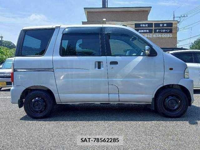Daihatsu ATRAI WAGON 2003-11 8070989-2