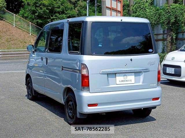 Daihatsu ATRAI WAGON 2003-11 8070989-4
