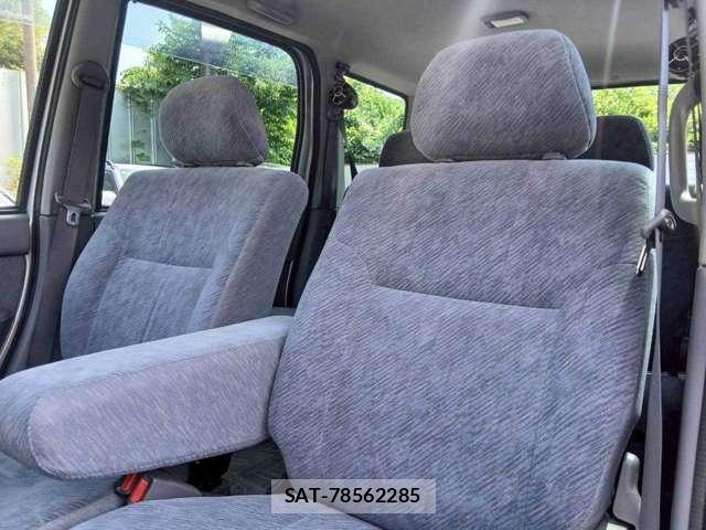 Daihatsu ATRAI WAGON 2003-11 8070989-9