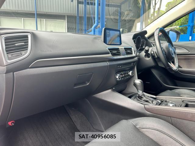 Mazda AXELA SPORT 2016-10 8071554-11