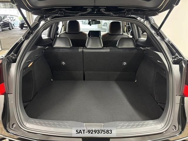 Toyota C-HR 2019-10 8071033-12