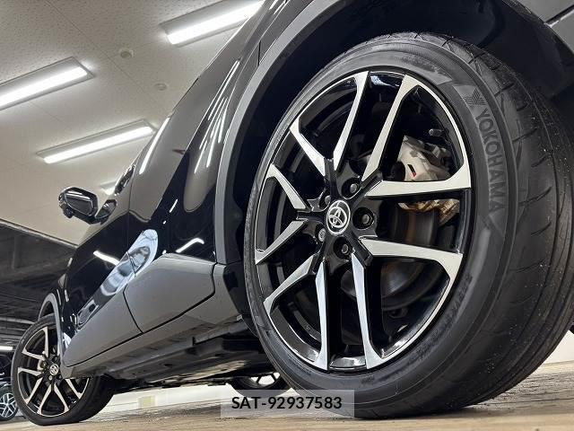 Toyota C-HR 2019-10 8071033-18