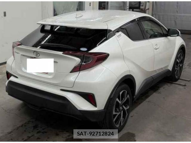 Toyota C-HR 2018-07 8071769-4