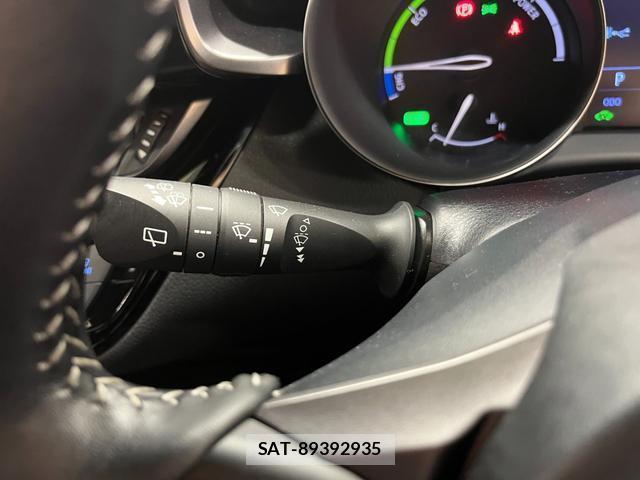 Toyota C-HR 2019-11 8072070-12