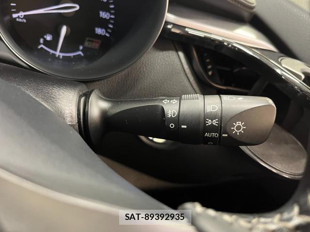 Toyota C-HR 2019-11 8072070-13