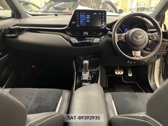 Toyota C-HR 2019-11 8072070-2