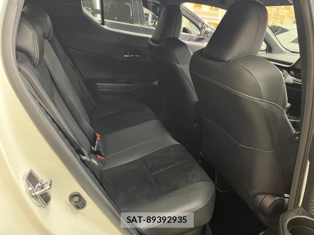 Toyota C-HR 2019-11 8072070-4