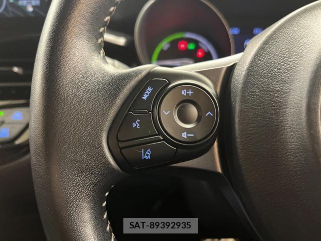 Toyota C-HR 2019-11 8072070-9