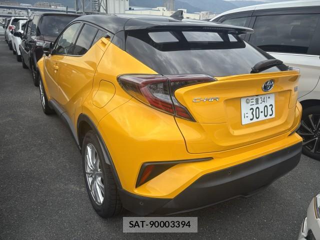 Toyota C-HR 2017-09 8072114-5