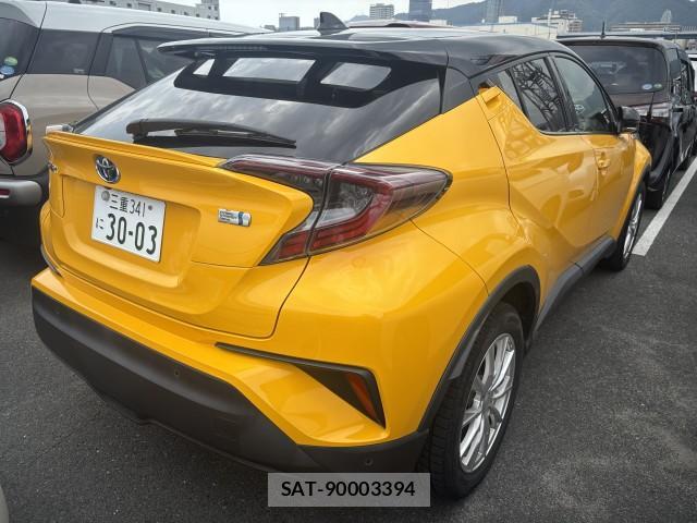 Toyota C-HR 2017-09 8072114-6