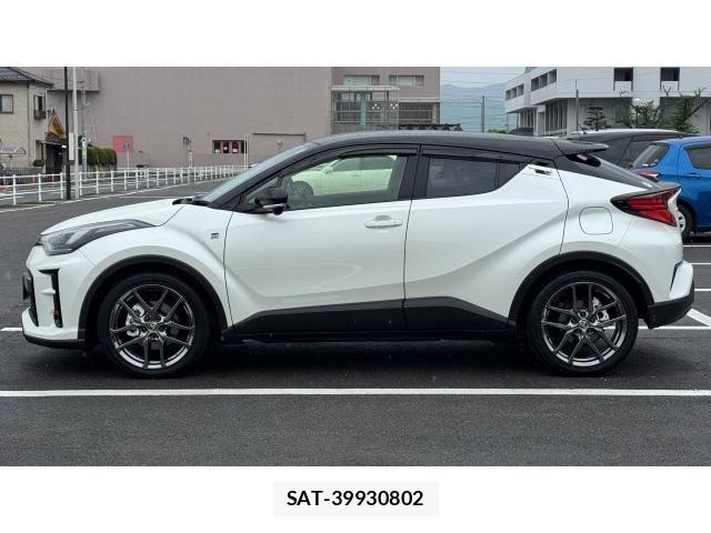 Toyota C-HR 2021-07 8072180-10