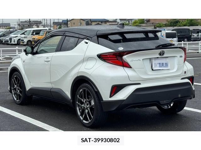 Toyota C-HR 2021-07 8072180-13