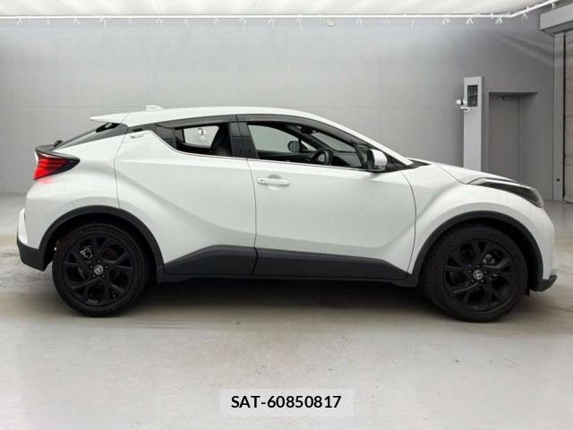Toyota C-HR 2023-02 8072184-12
