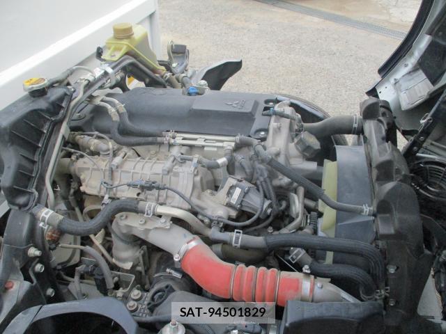 MITSUBISHI FUSO CANTER 2022-08 8071297-5