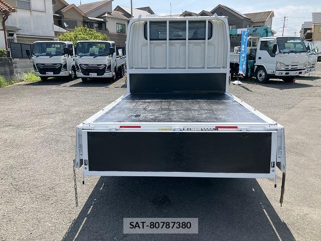 MITSUBISHI FUSO CANTER 2019-06 8072306-7