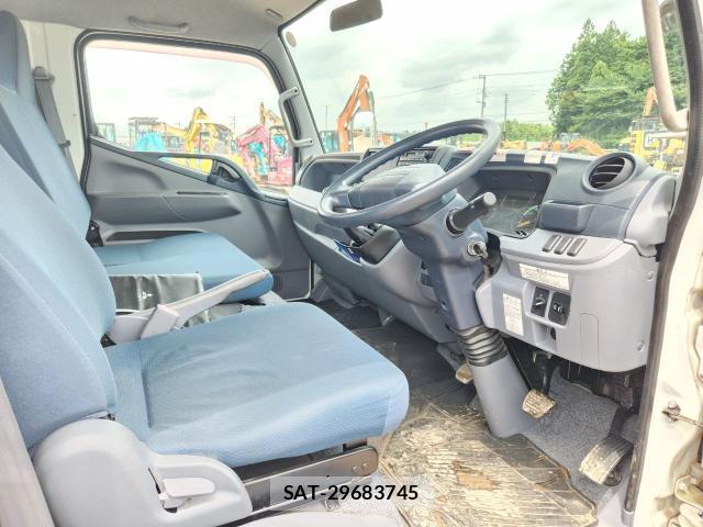 MITSUBISHI FUSO CANTER 2014 8072321-2