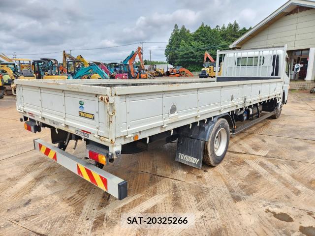 MITSUBISHI FUSO CANTER 2014 8072322-4